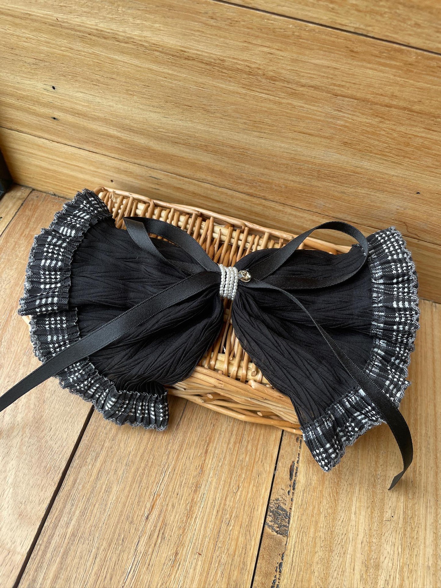 Black Bow Clip
