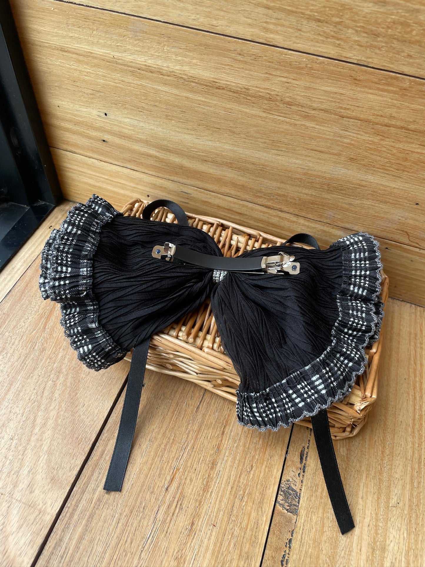 Black Bow Clip